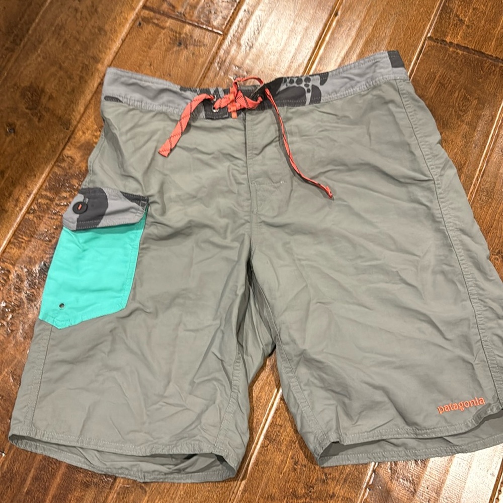 NWOT Patagonia board shorts